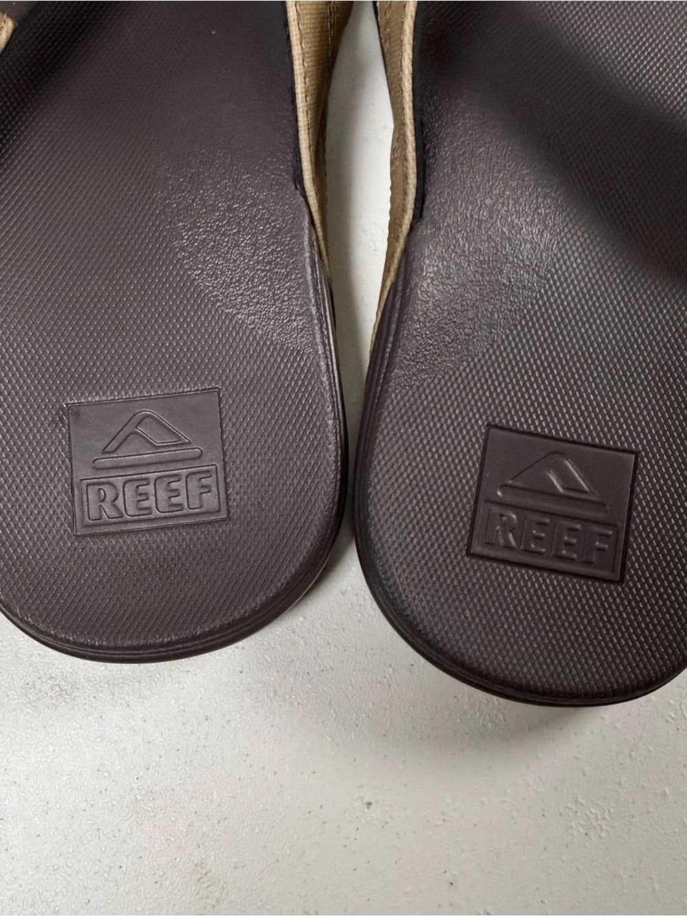 Reef Cushion Phantom Flip Flops Brown Men’s Size 9 Sandals